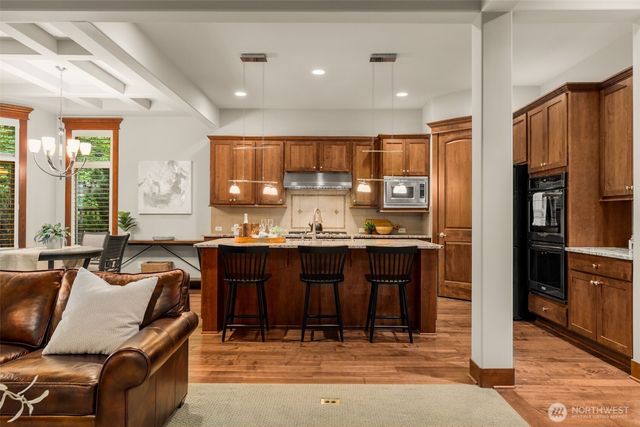 25812 SE 28th Place, Sammamish, WA 98075