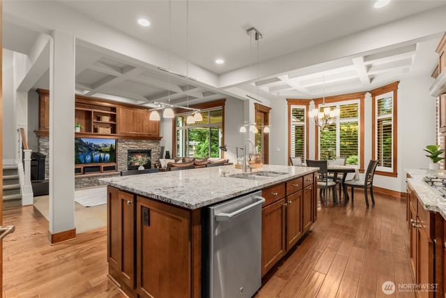 25812 SE 28th Place, Sammamish, WA 98075