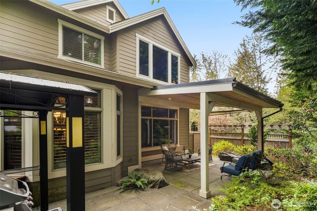 25812 SE 28th Place, Sammamish, WA 98075