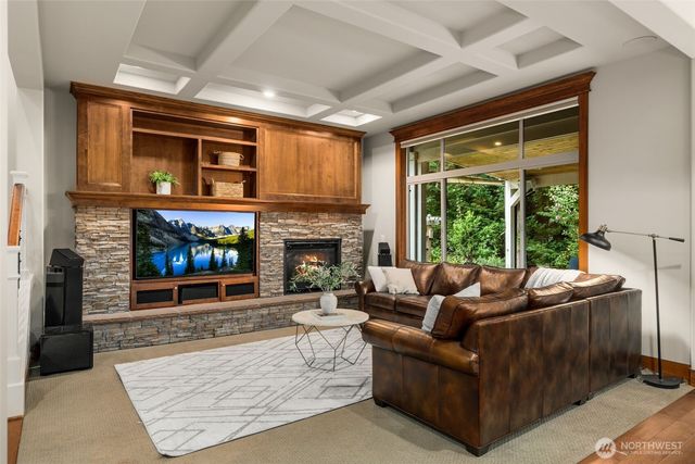 25812 SE 28th Place, Sammamish, WA 98075