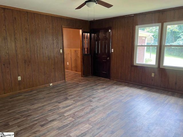 213 Hillcrest Circle, Anderson, SC 29624