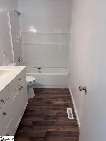 213 Hillcrest Circle, Anderson, SC 29624