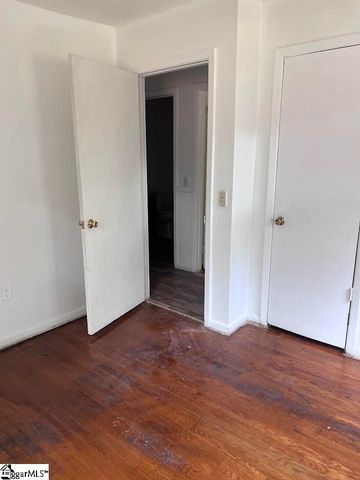 213 Hillcrest Circle, Anderson, SC 29624