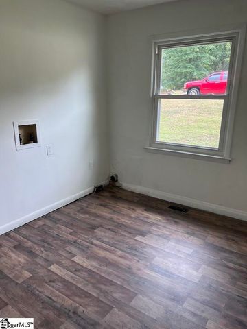 213 Hillcrest Circle, Anderson, SC 29624