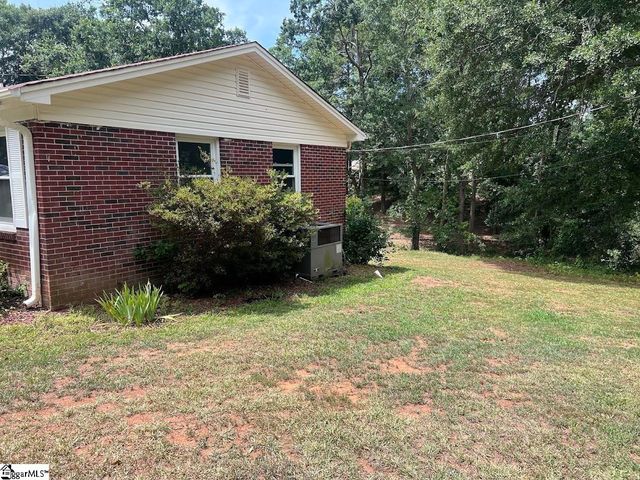 213 Hillcrest Circle, Anderson, SC 29624