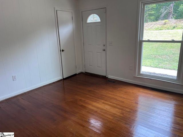 213 Hillcrest Circle, Anderson, SC 29624