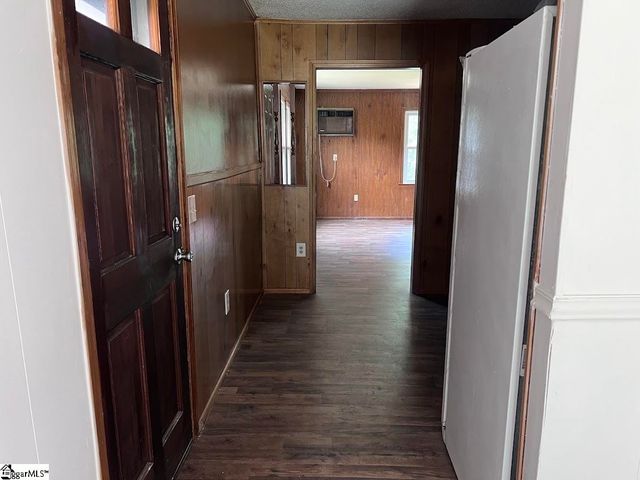 213 Hillcrest Circle, Anderson, SC 29624