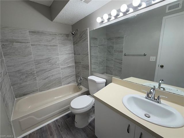 13521 Eagle Ridge DR 133, Fort Myers, FL 33912