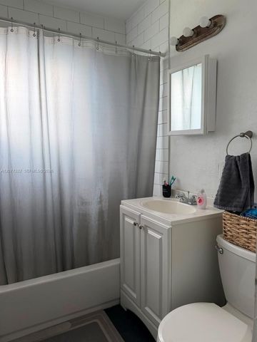 805 81st Street 3, Miami Beach, FL 33141