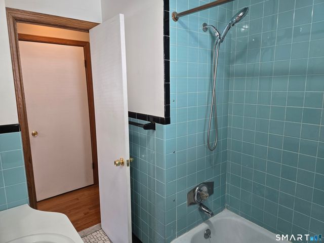 37 Gordon Street, East Haven, CT 06512