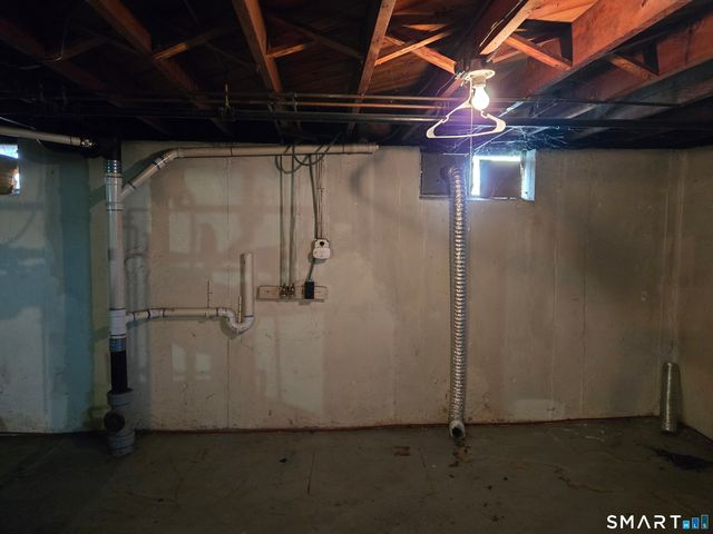 37 Gordon Street, East Haven, CT 06512