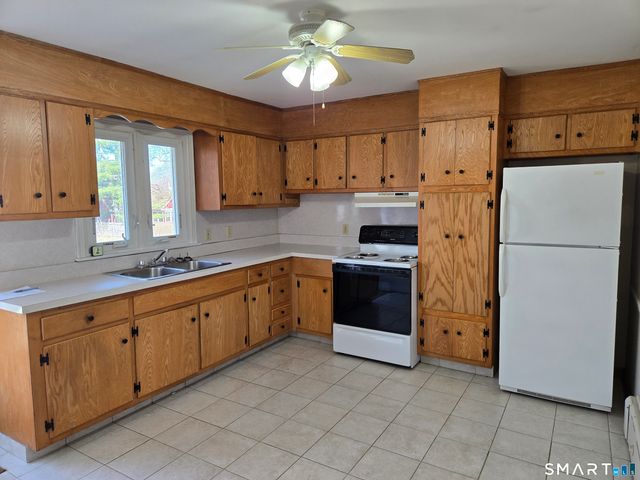 37 Gordon Street, East Haven, CT 06512