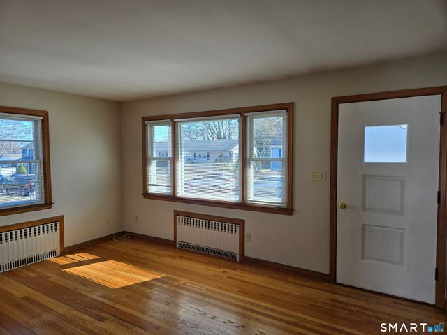 37 Gordon Street, East Haven, CT 06512