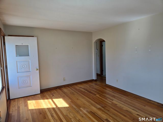 37 Gordon Street, East Haven, CT 06512