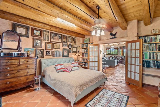 939 Kit Carson Road, Taos, NM 87571