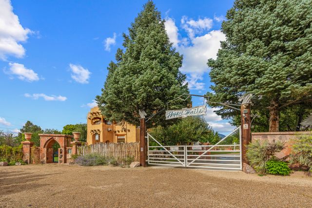 939 Kit Carson Road, Taos, NM 87571