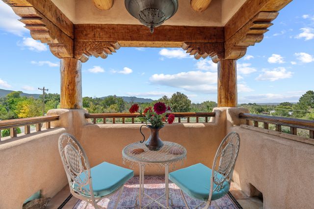 939 Kit Carson Road, Taos, NM 87571