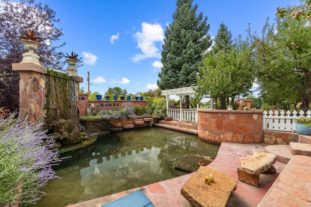 939 Kit Carson Road, Taos, NM 87571