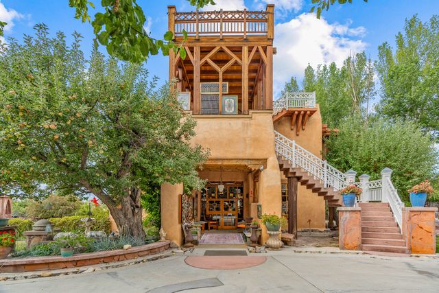 939 Kit Carson Road, Taos, NM 87571