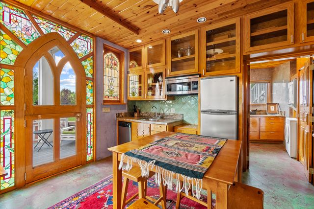 939 Kit Carson Road, Taos, NM 87571