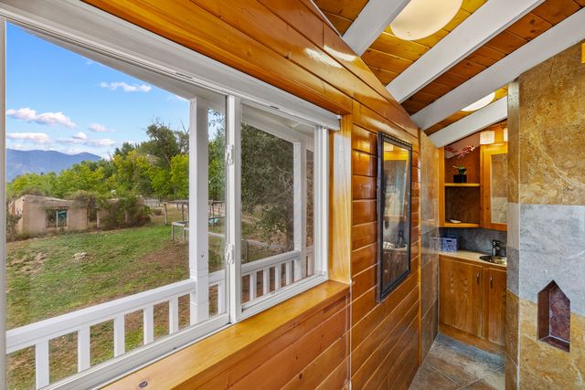 939 Kit Carson Road, Taos, NM 87571