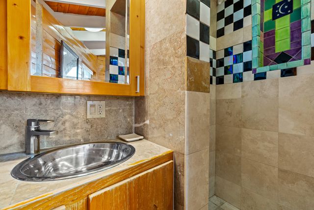 939 Kit Carson Road, Taos, NM 87571