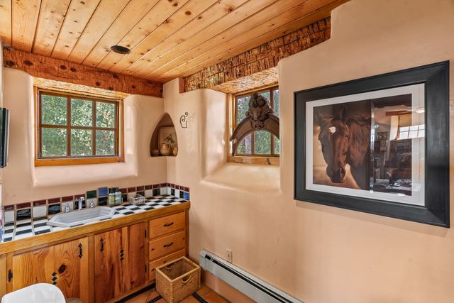 939 Kit Carson Road, Taos, NM 87571