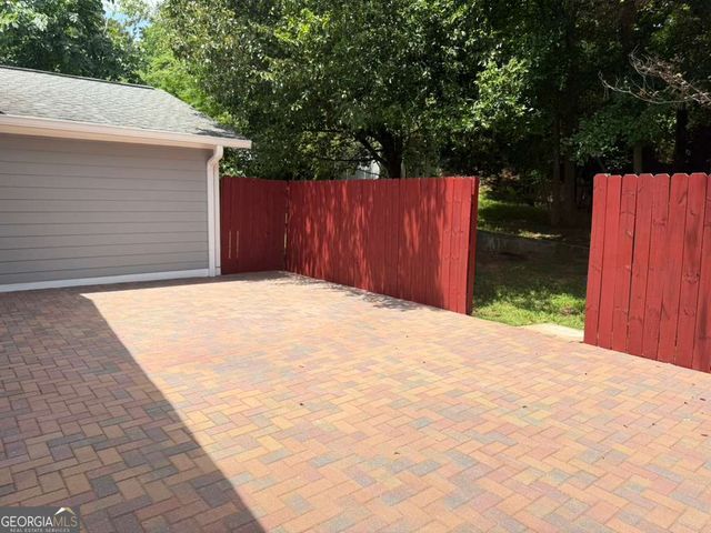1128 Hillcrest Court NW, Norcross, GA 30093