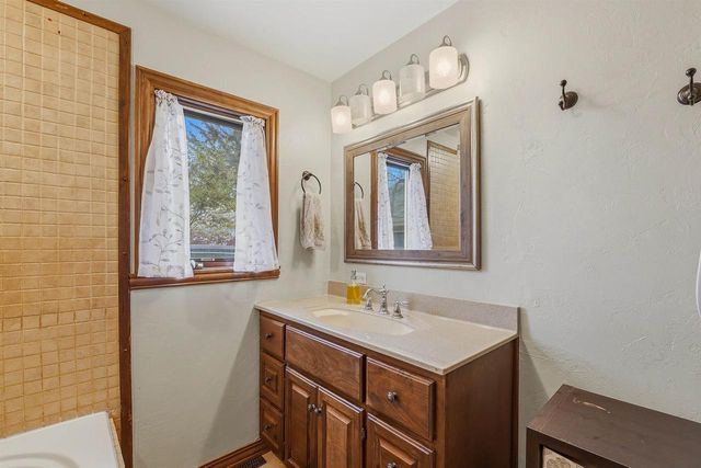 537 FARWELL AVENUE, Fond Du Lac, WI 54935