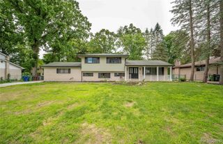 6742 Canterbury Court, Shelby Twp, MI 48316