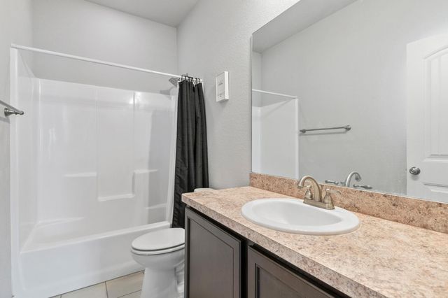 1000 E Epstein Street, Sherman, TX 75090