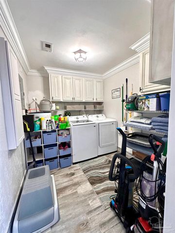 3097 Fayal Dr, Pensacola, FL 32526