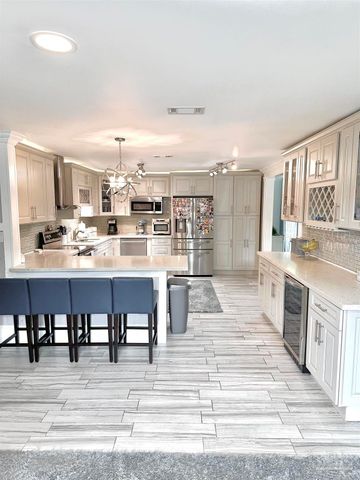 3097 Fayal Dr, Pensacola, FL 32526