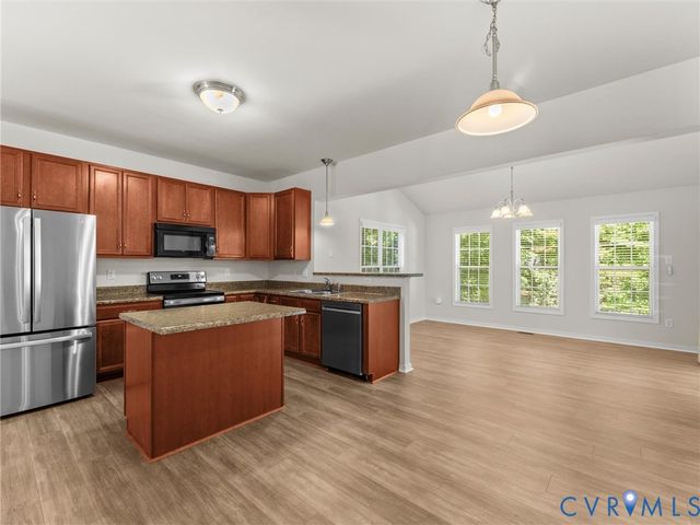 2061 Maginoak Ct, North Chesterfield, VA 23236