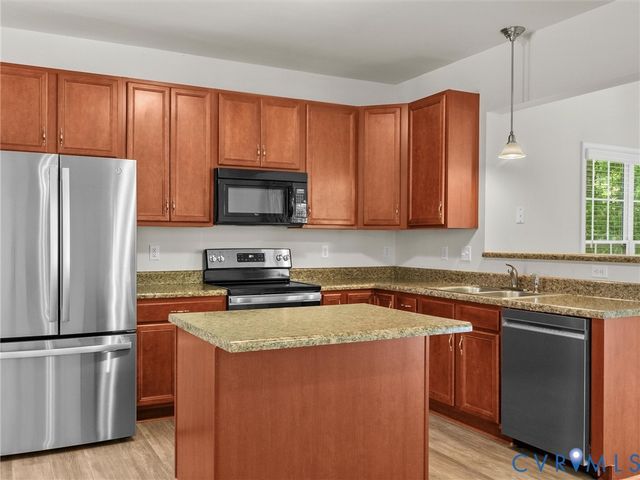 2061 Maginoak Ct, North Chesterfield, VA 23236