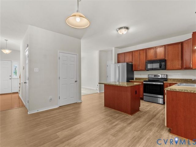 2061 Maginoak Ct, North Chesterfield, VA 23236