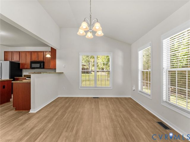 2061 Maginoak Ct, North Chesterfield, VA 23236