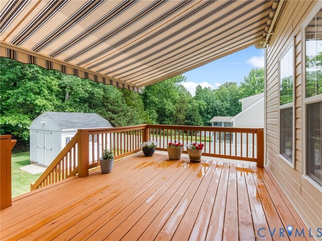 2061 Maginoak Ct, North Chesterfield, VA 23236