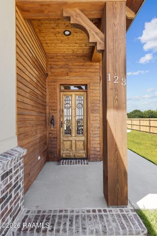123 Summit Heights Drive, Youngsville, LA 70592
