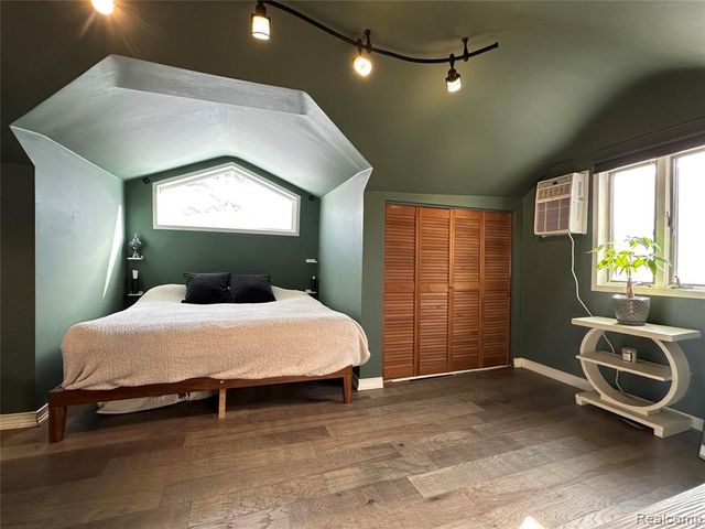 3584 Ashview Street, West Bloomfield, MI 48324