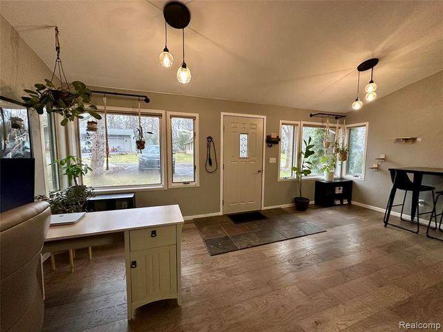 3584 Ashview Street, West Bloomfield, MI 48324