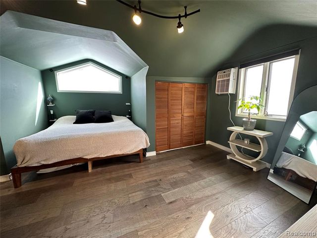 3584 Ashview Street, West Bloomfield, MI 48324