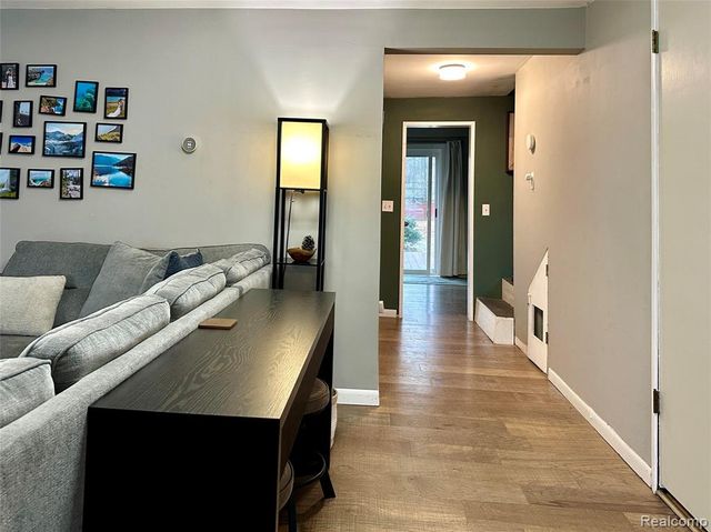 3584 Ashview Street, West Bloomfield, MI 48324