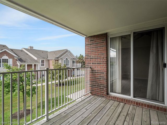 16476 Radison Drive, Macomb Township, MI 48044