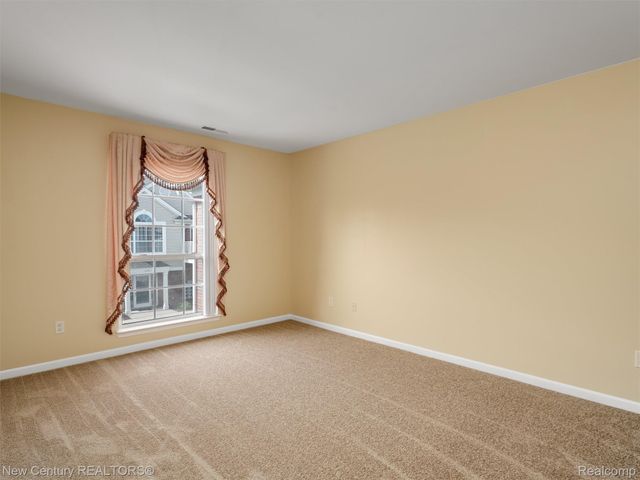 16476 Radison Drive, Macomb Township, MI 48044