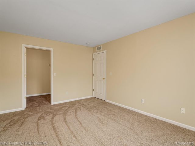 16476 Radison Drive, Macomb Township, MI 48044