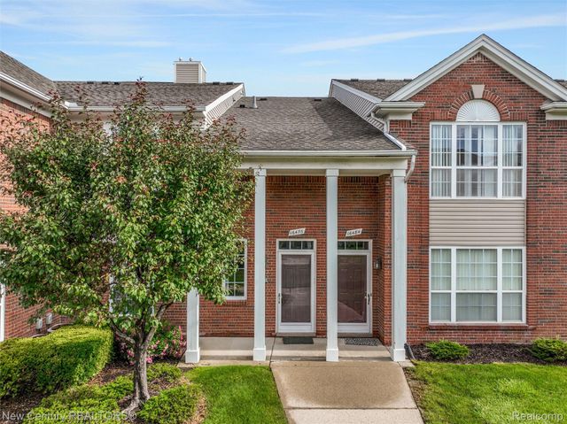 16476 Radison Drive, Macomb Township, MI 48044