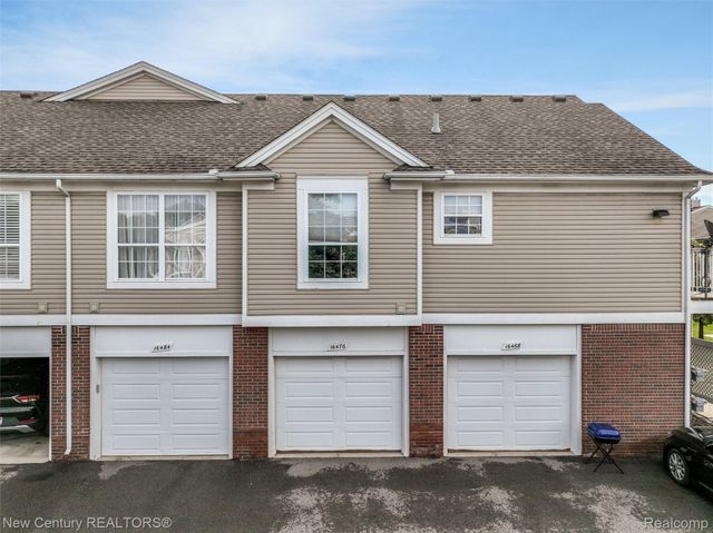 16476 Radison Drive, Macomb Township, MI 48044