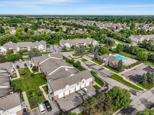 16476 Radison Drive, Macomb Township, MI 48044