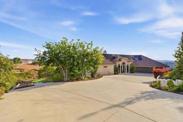 14040 Iris Lane, Poway, CA 92064
